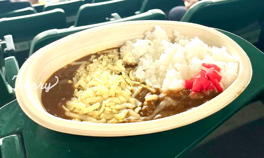 甲子園カレーのチーズトッピング